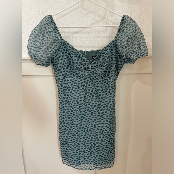 Blue Blush Women’s Blue Green Patterned Puff Sleeve Mini Dress - Picture 1 of 9